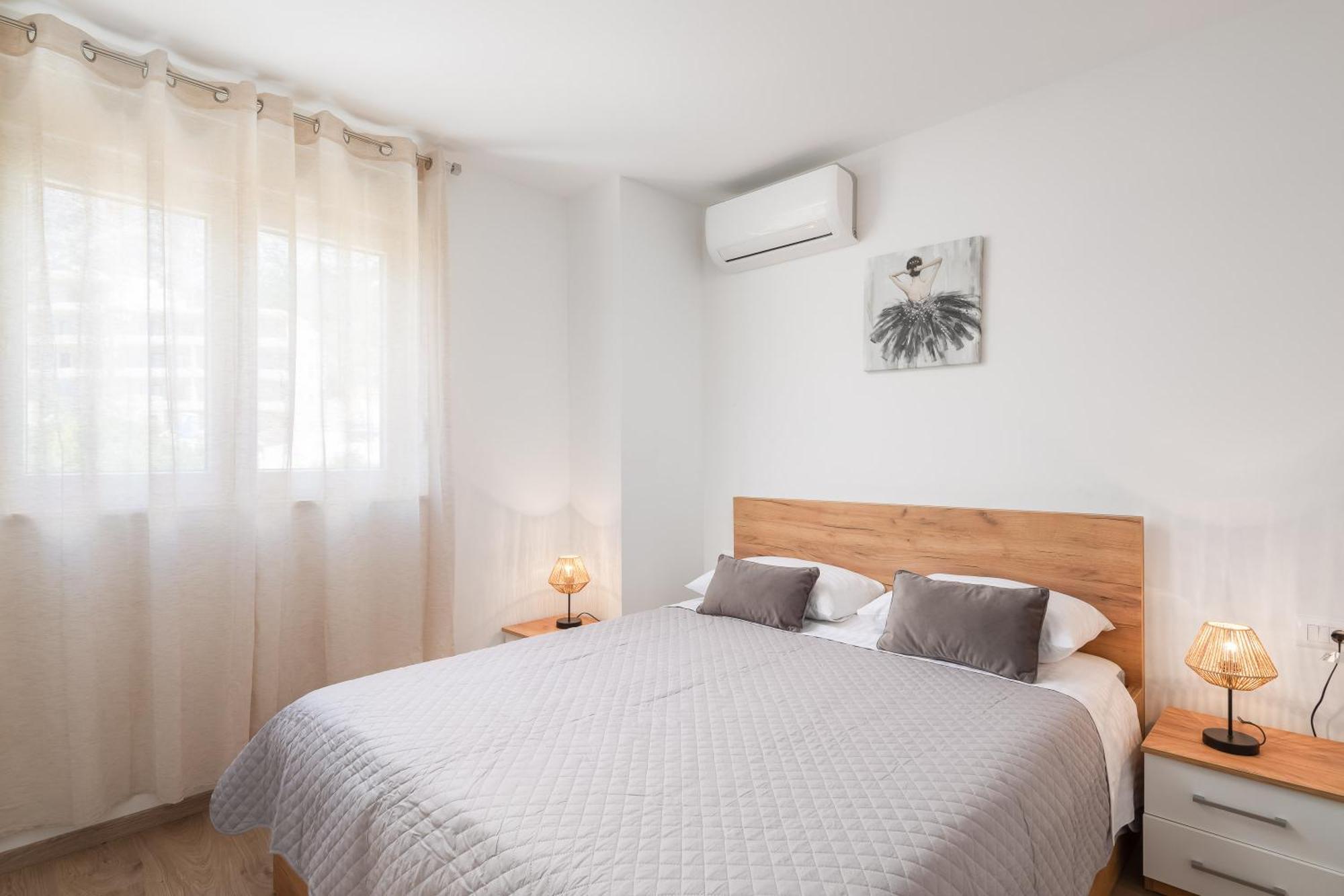 Il Mar - New With Garage