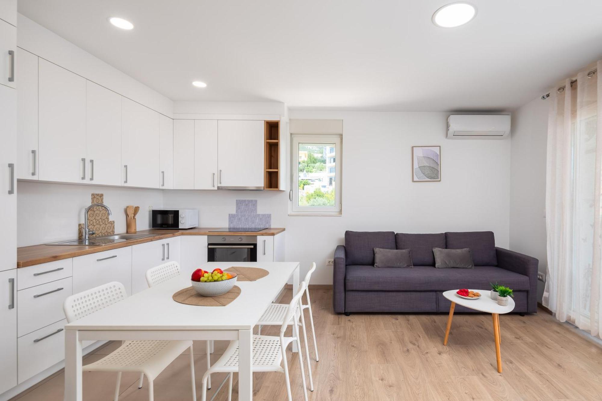 Apartment Il Mar - New With Garage Makarska