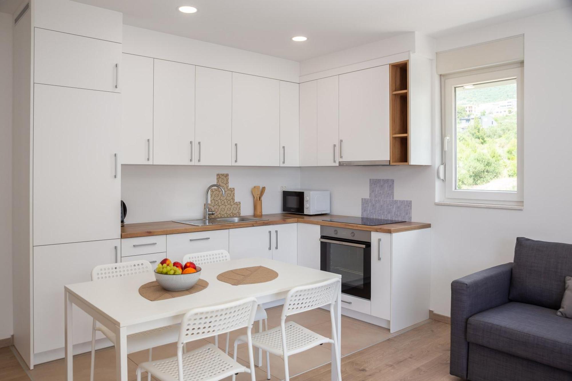 Il Mar - New With Garage Apartment