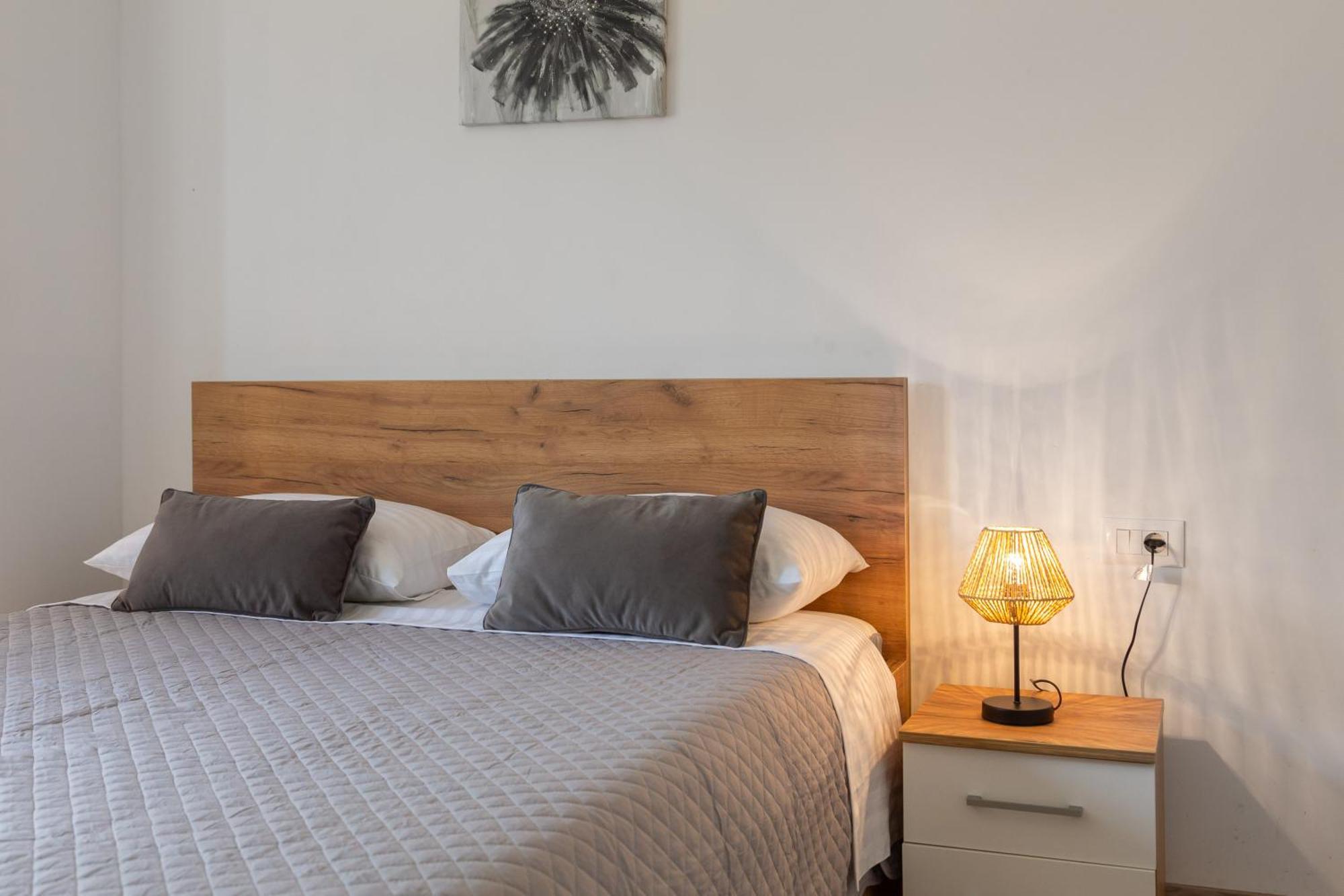 Il Mar - New With Garage *