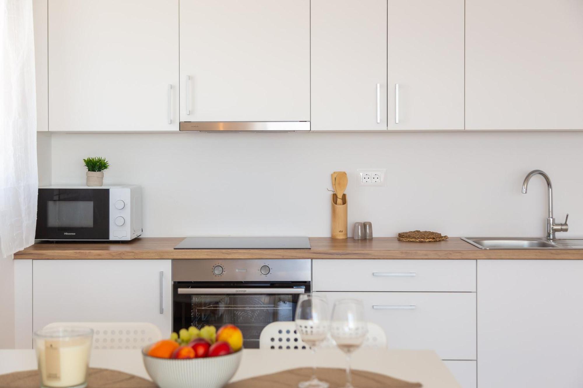 Il Mar - New With Garage Apartment