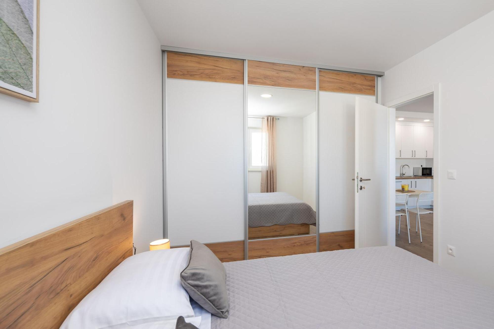 Il Mar - New With Garage *