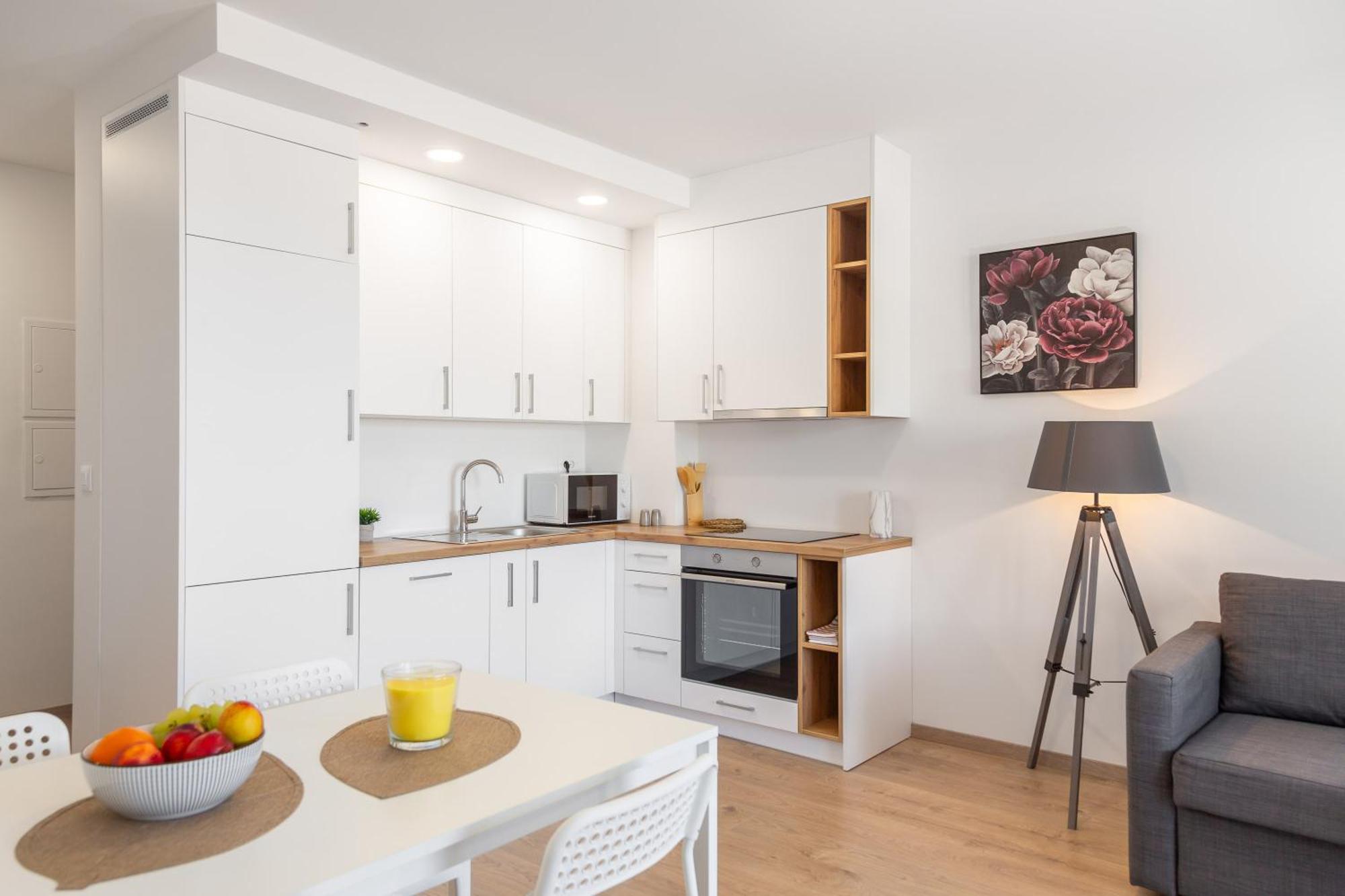 Il Mar - New With Garage Apartment *