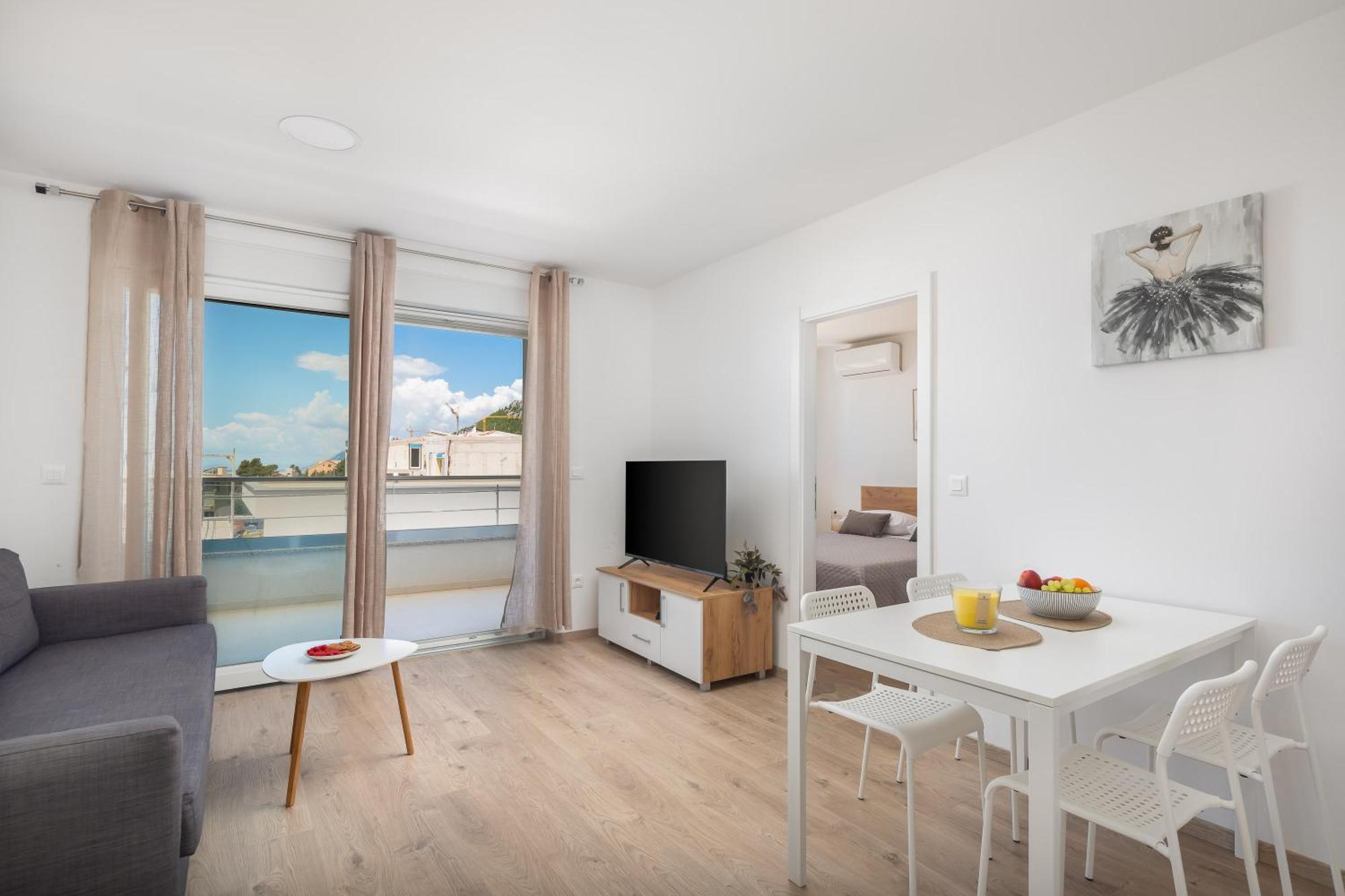 Apartment Il Mar - New With Garage Makarska